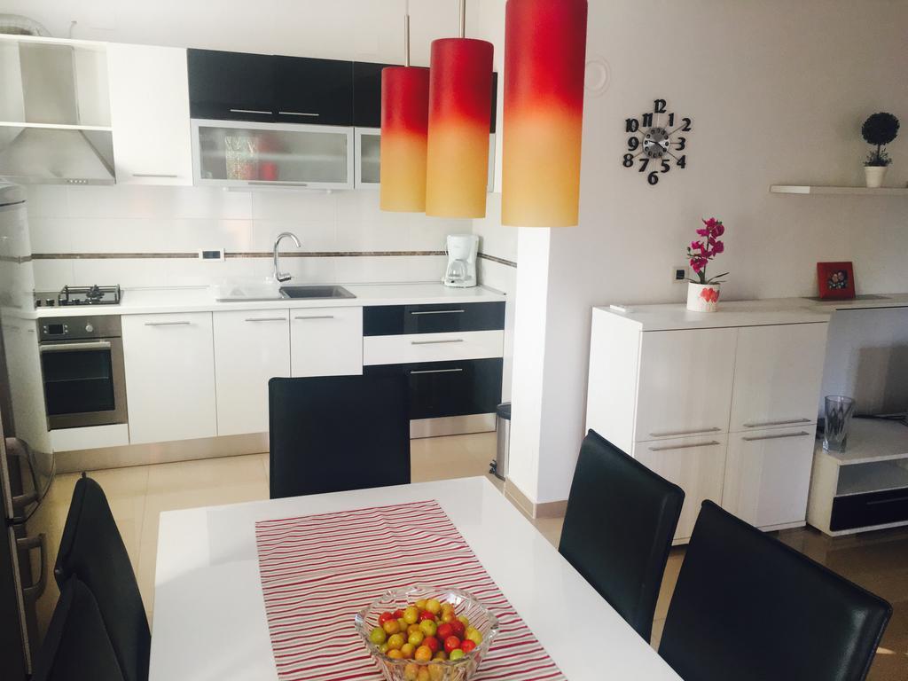 Apartment Leonardo Biograd Na Moru Εξωτερικό φωτογραφία